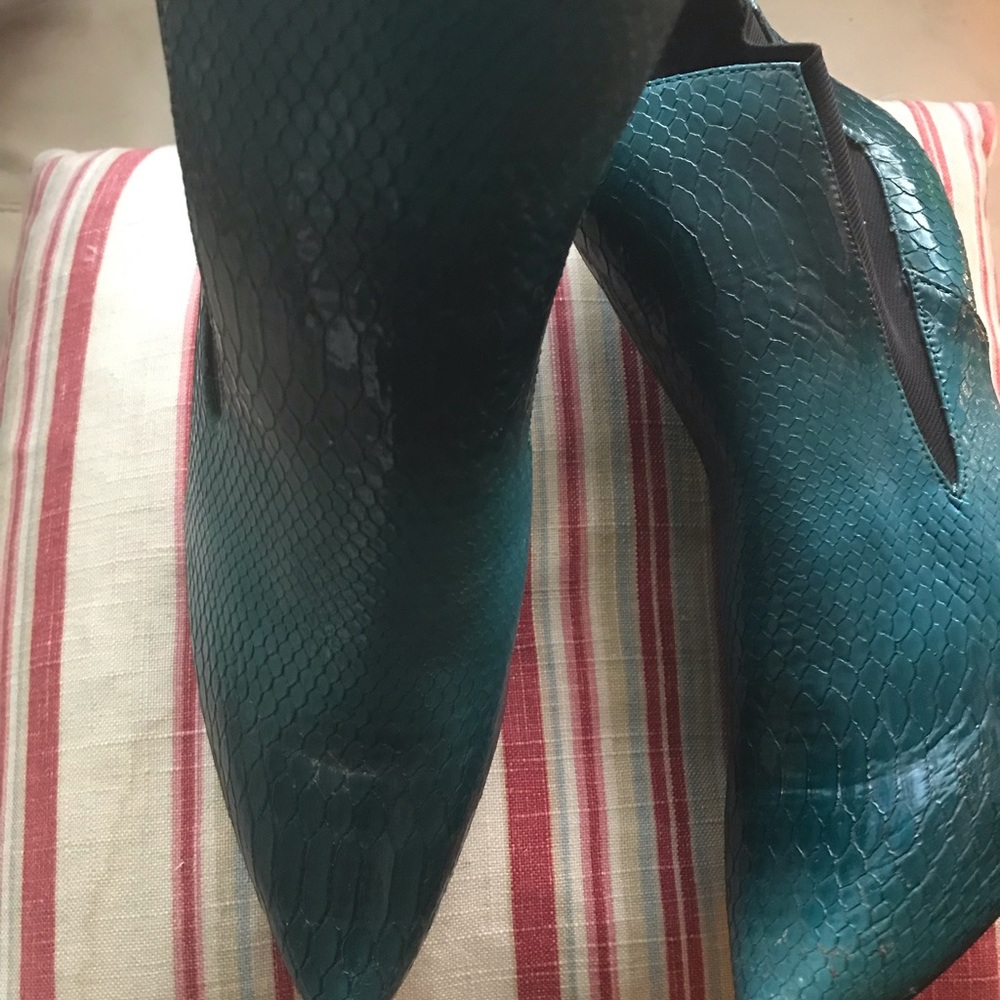 Unique booties - Picture 4 of 8